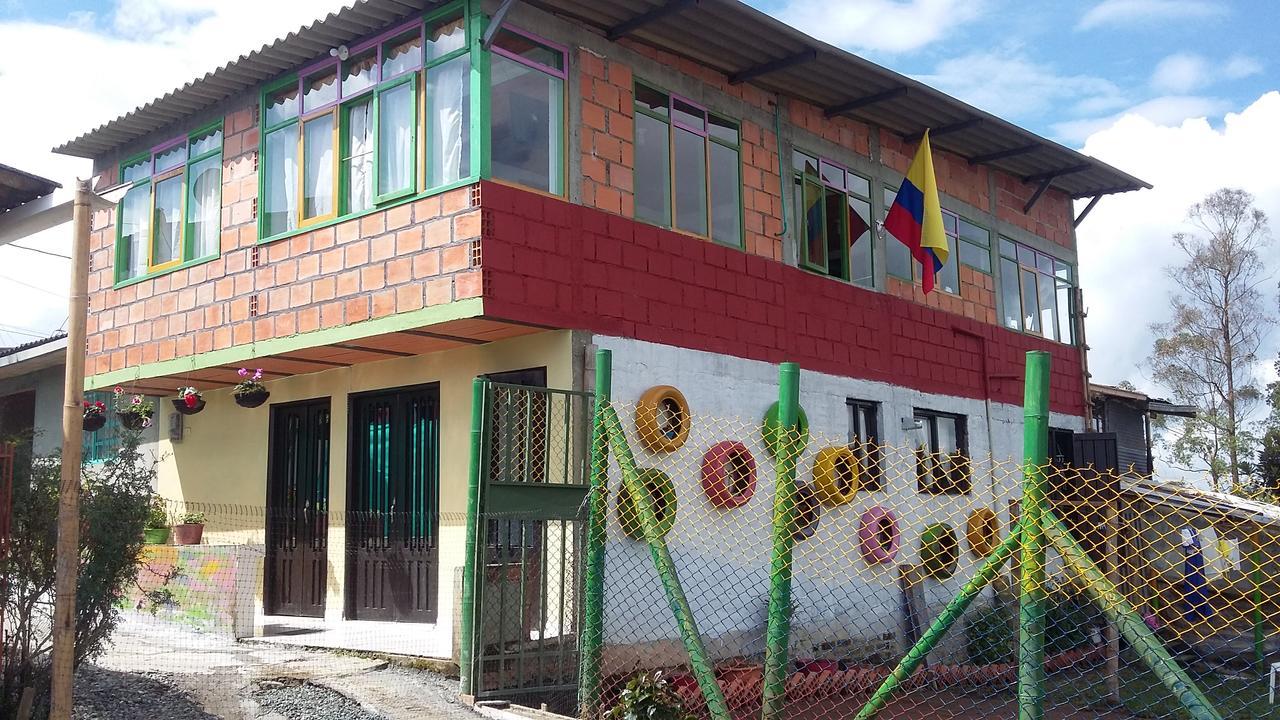 Hotel Vivienda Turistica Yerbabuena à Filandia Extérieur photo