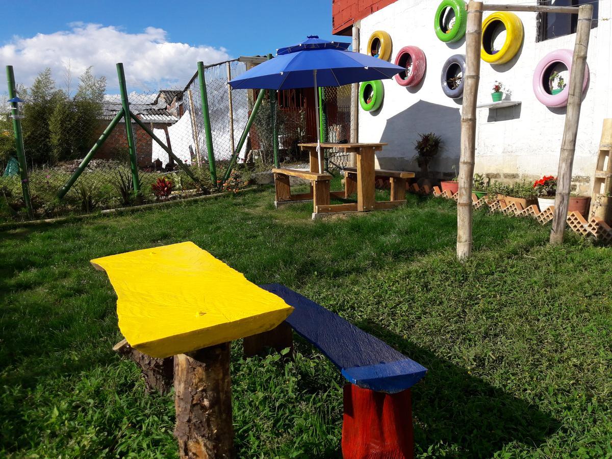 Hotel Vivienda Turistica Yerbabuena à Filandia Extérieur photo