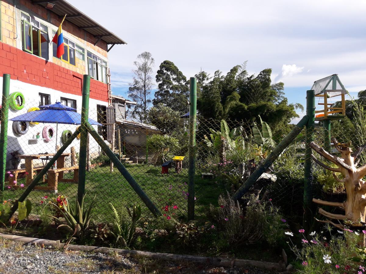 Hotel Vivienda Turistica Yerbabuena à Filandia Extérieur photo