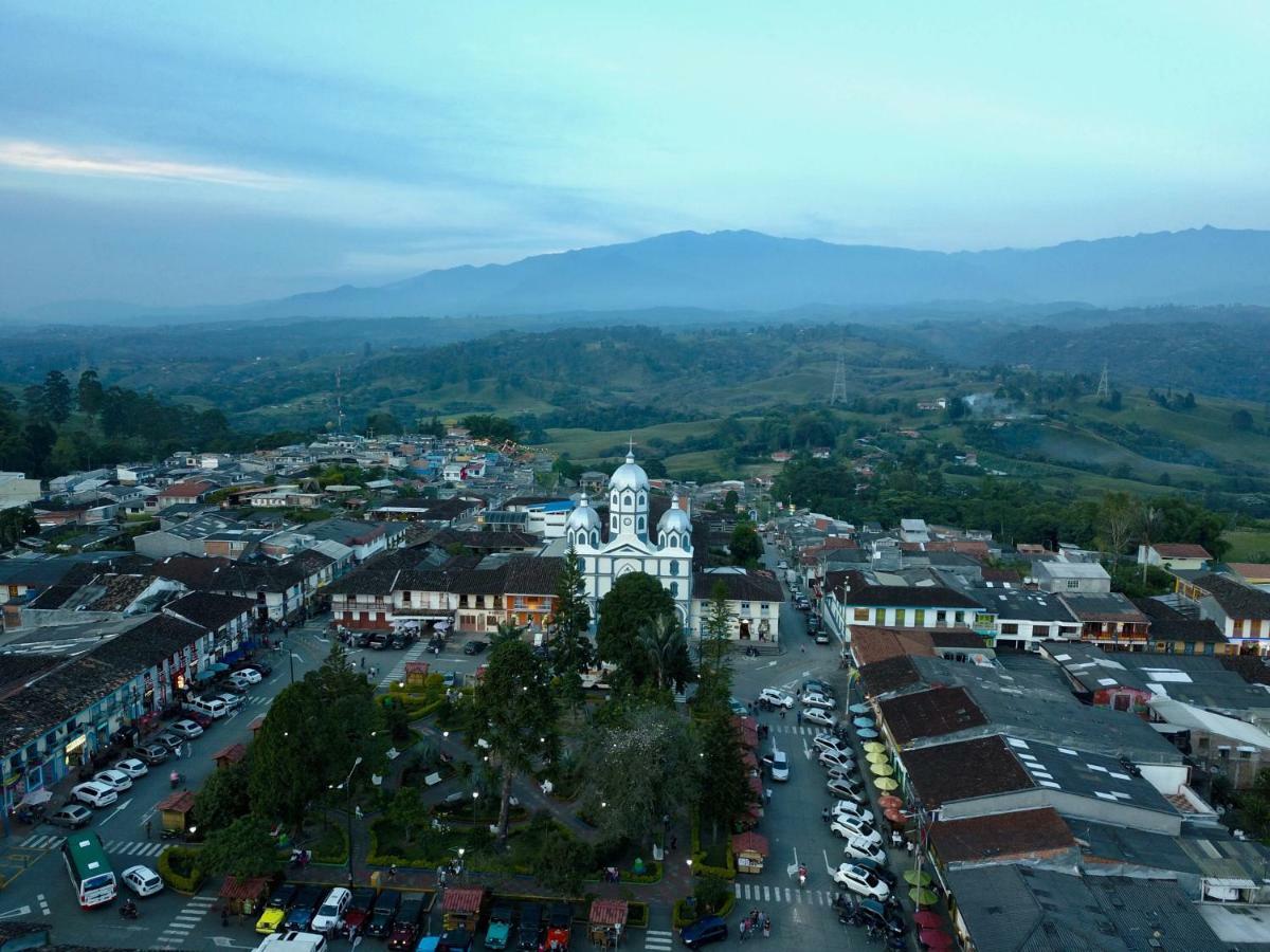 Hotel Vivienda Turistica Yerbabuena à Filandia Extérieur photo